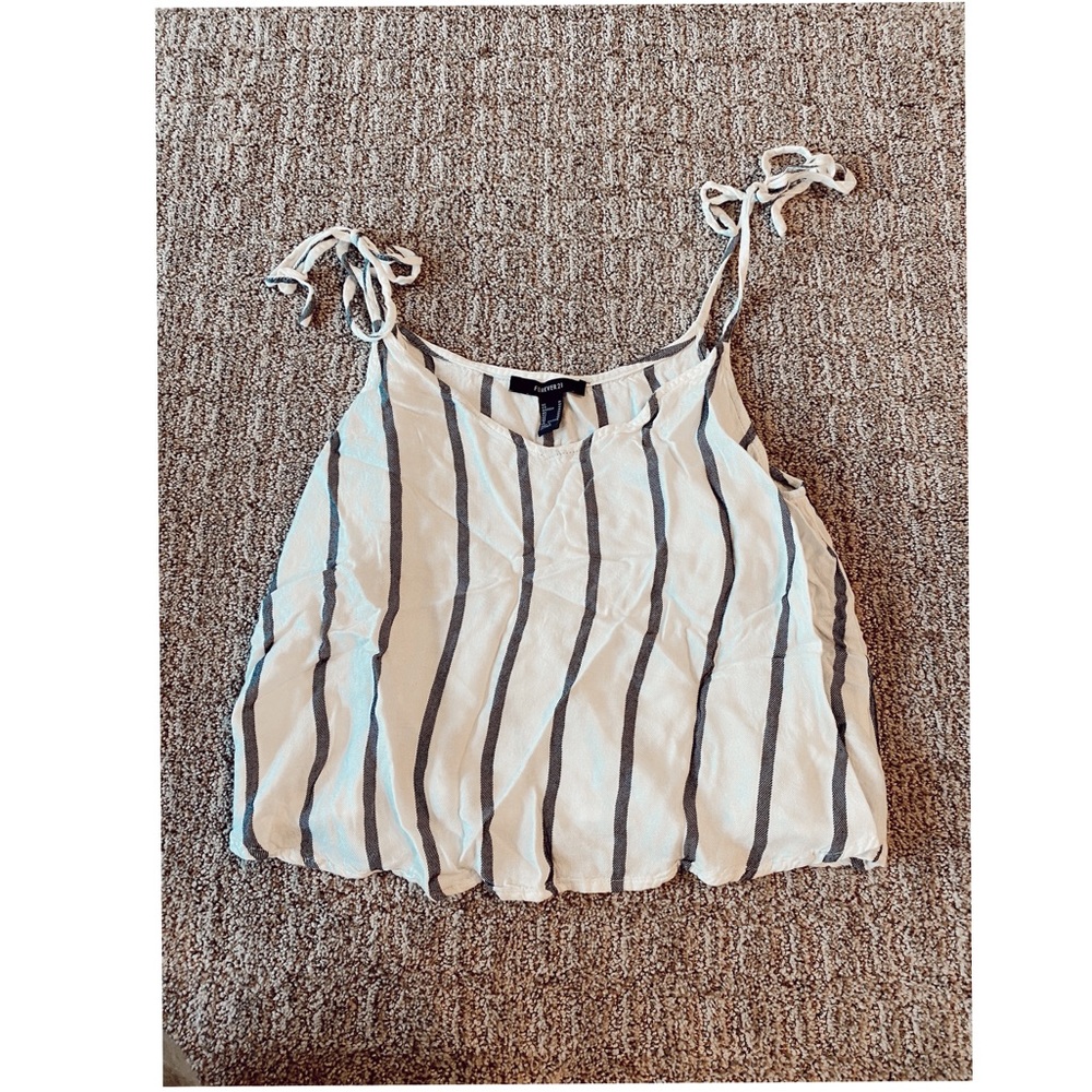 striped top